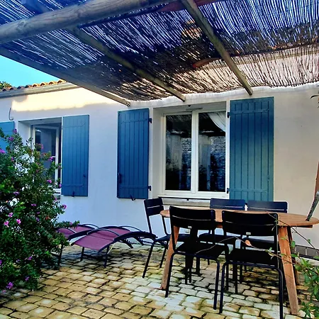 Semesterbostad Margot *